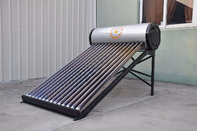 China Manufacturer Price No Pressure Solar Water Heaters