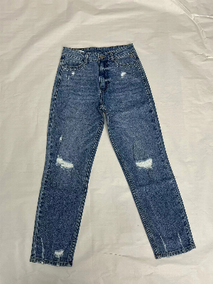 Fashion Whiskers Enzyme Washed Ripped Bead Basic Blue Denim Women Jeans