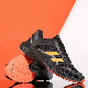 Men′s Flying Woven Running Shoes Light Sole Breathable Fashion Sneakers