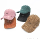  6 Panel Men′ S Corduroy Badge Baseball Cap