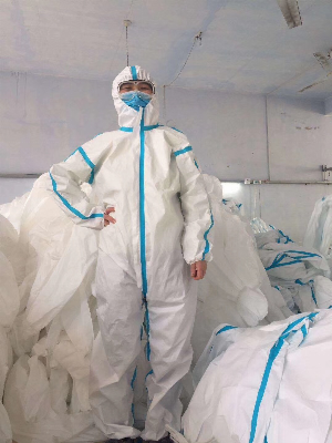 Cheap Waterproof DuPont Tyvek Tychem Paper Disposable Coverall Chemmax Chemicals Protective Biohazard Suits Coverall for Asbestos Removal